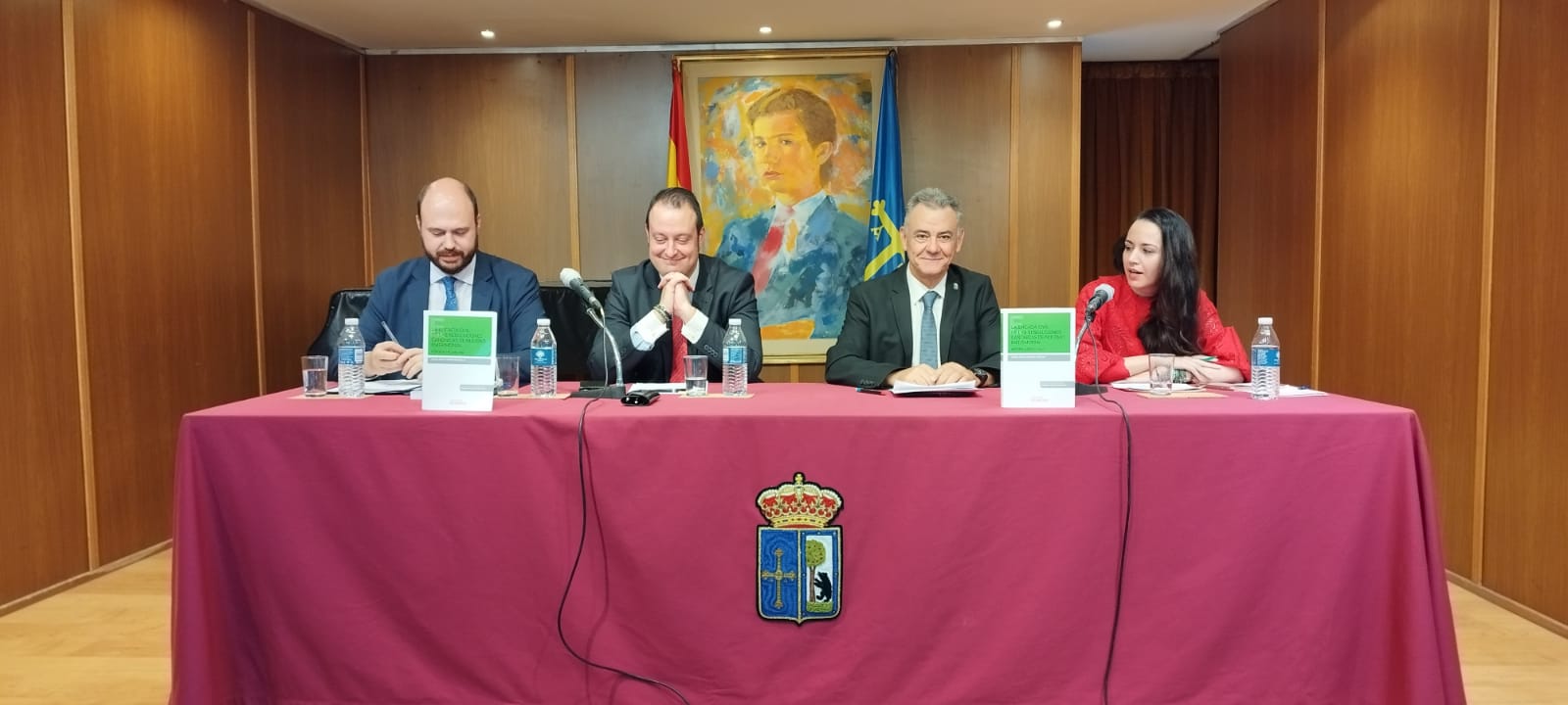 Foto mesa de ponentes